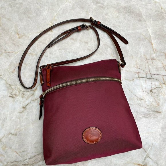 Dooney & Bourke Garnet Red with Leather Brown Crossbody Strap and Logo Patch - Picture 2 of 10